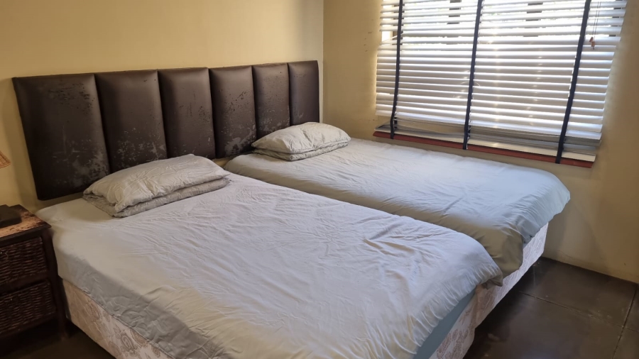 6 Bedroom Property for Sale in Merryhill Eastern Cape